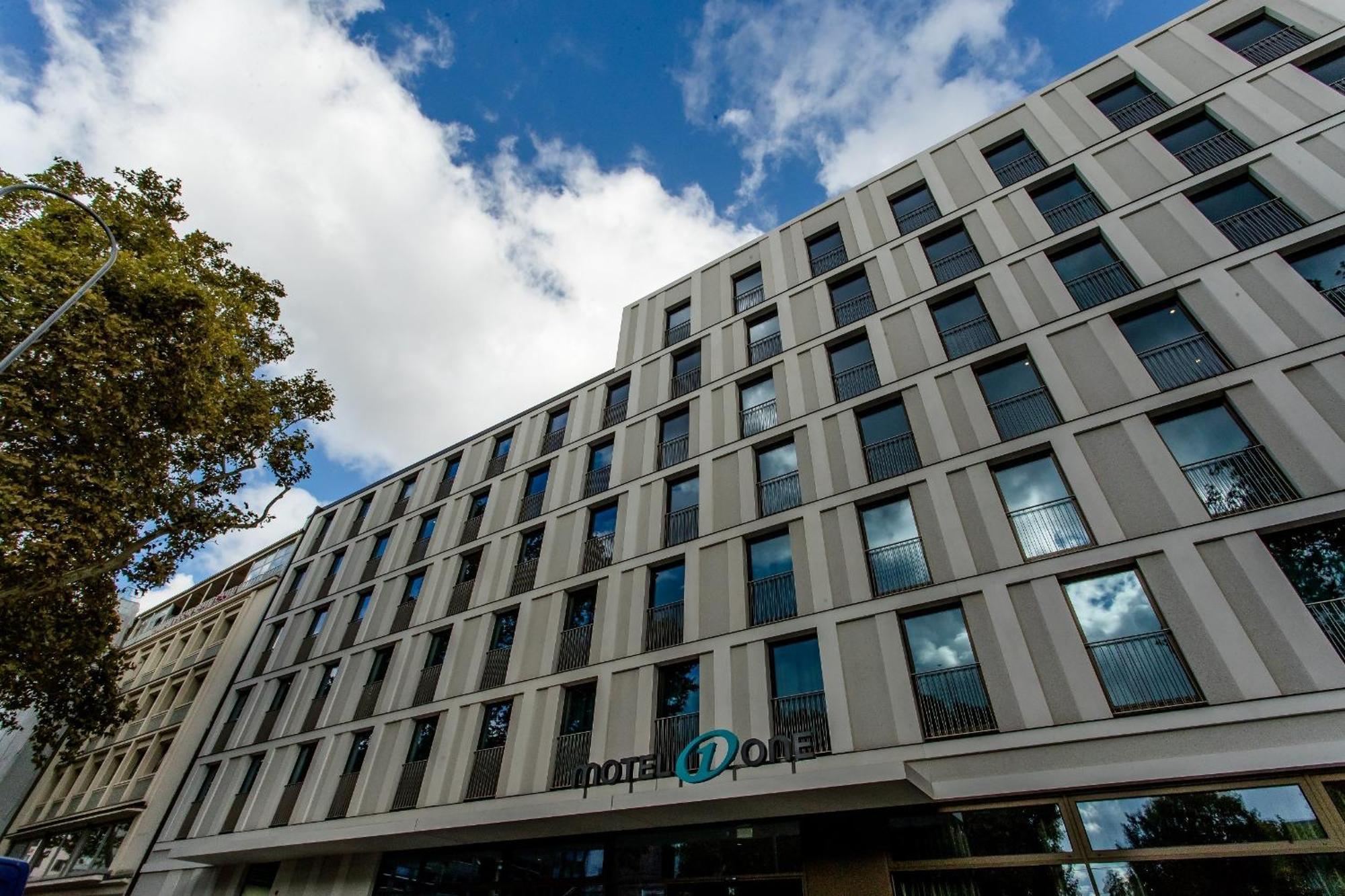 Motel One Koln-Neumarkt Екстер'єр фото